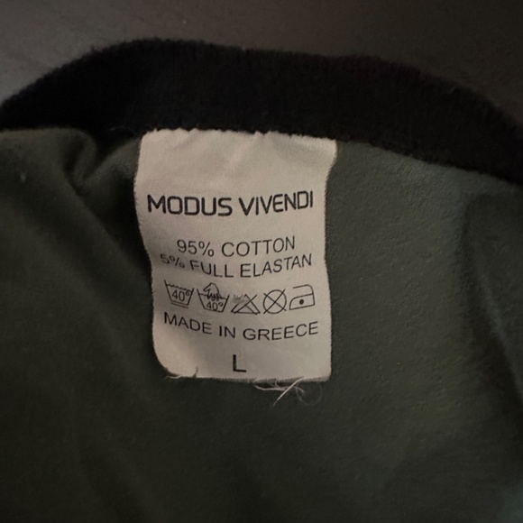 Modus Vivendi Tank Top Large Gently worn Stretch fit - Picture 3 of 3